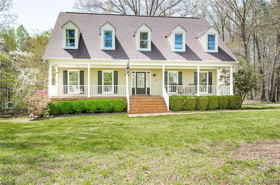 Property Photo:  15226 Rhyne Lane  VA 23192 