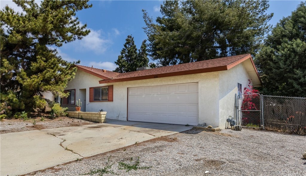 Property Photo:  420 Morongo Avenue  CA 92220 