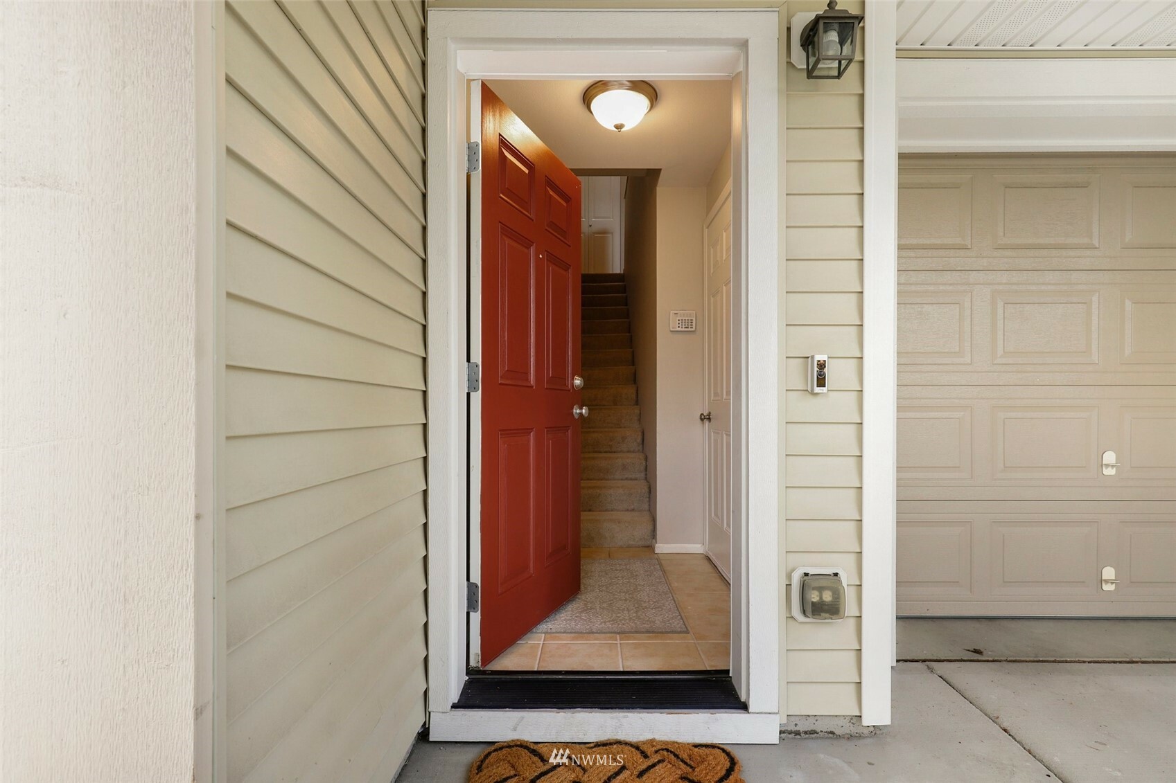 Property Photo:  6875 Holly Park Drive S 2  WA 98118 