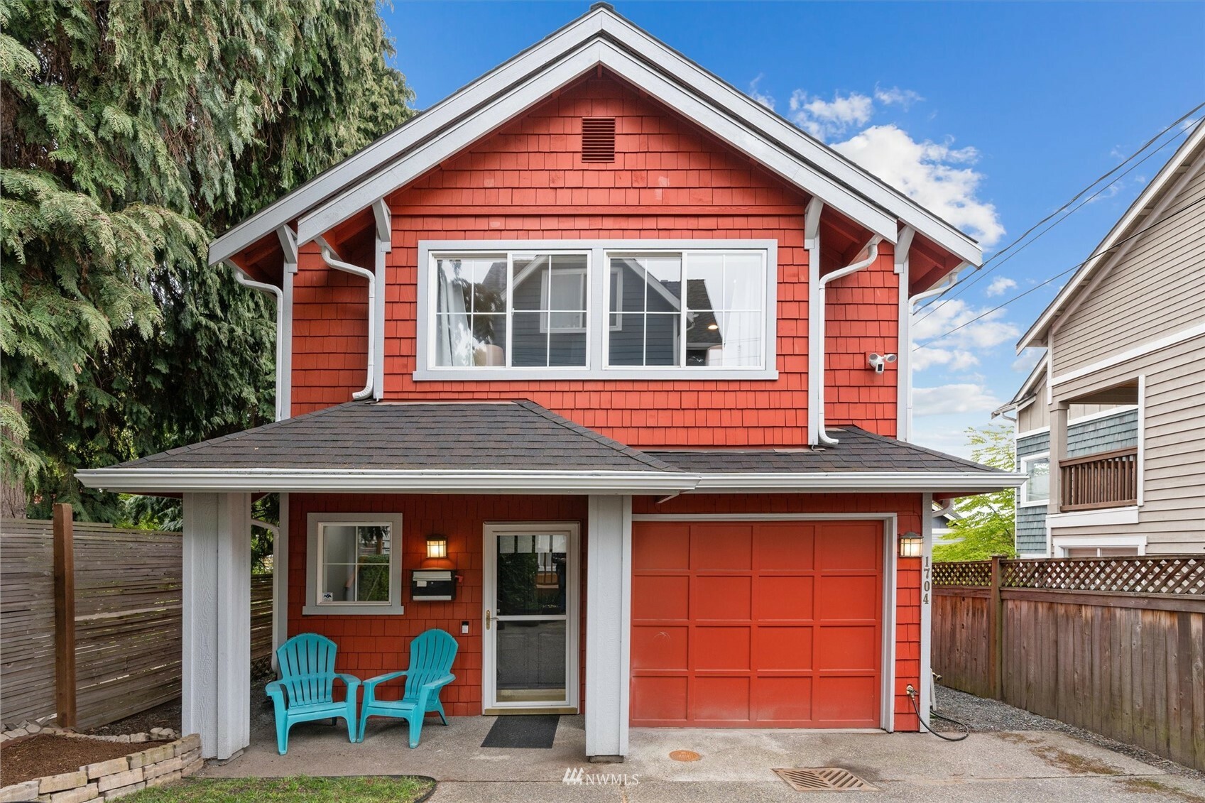 Property Photo:  1704 24th Avenue  WA 98122 