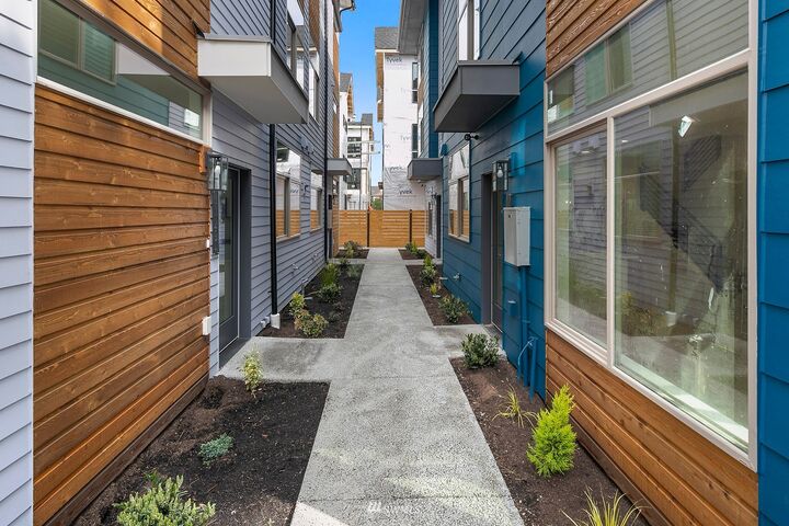 Property Photo: 8027 Mary Avenue NW D WA 98117