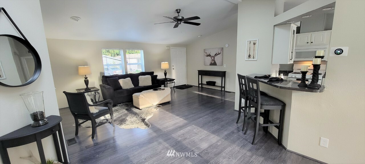 Property Photo: 12817 NE 190th Place WA 98011