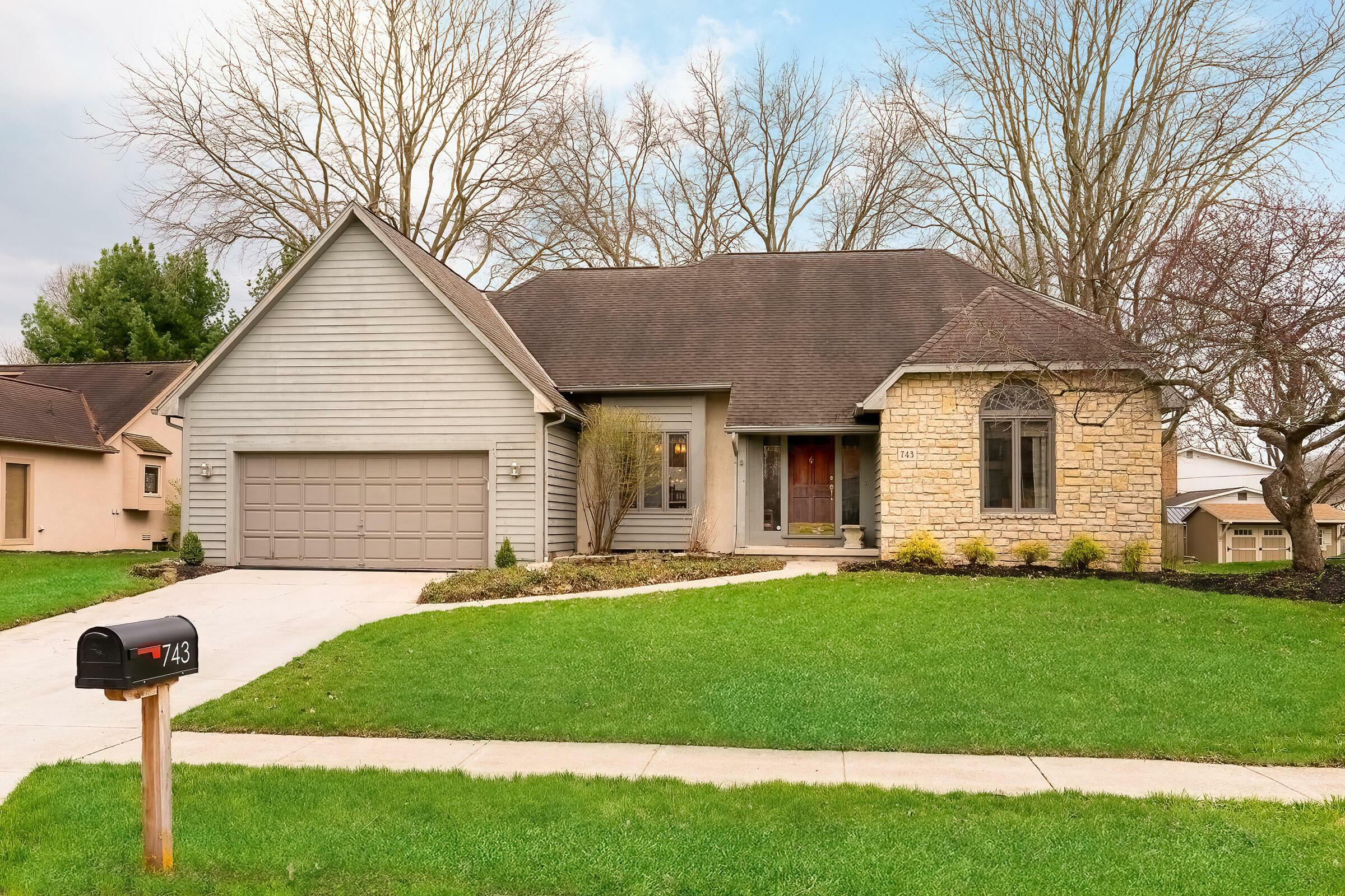 Property Photo: 743 Collingwood Drive OH 43081