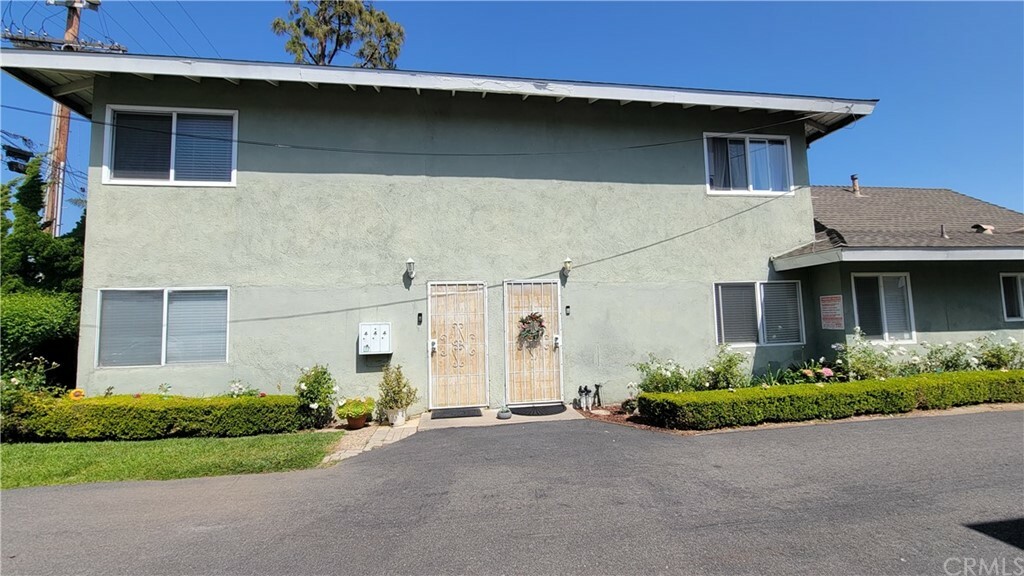 Property Photo:  732 Clay Avenue  CA 92648 