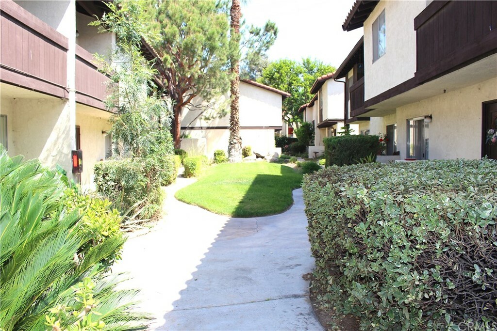 Property Photo:  1077 Santo Antonio Drive 47  CA 92324 