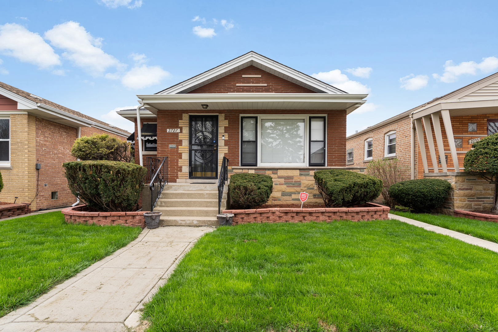 Property Photo: 2727 W 83rd Street IL 60652