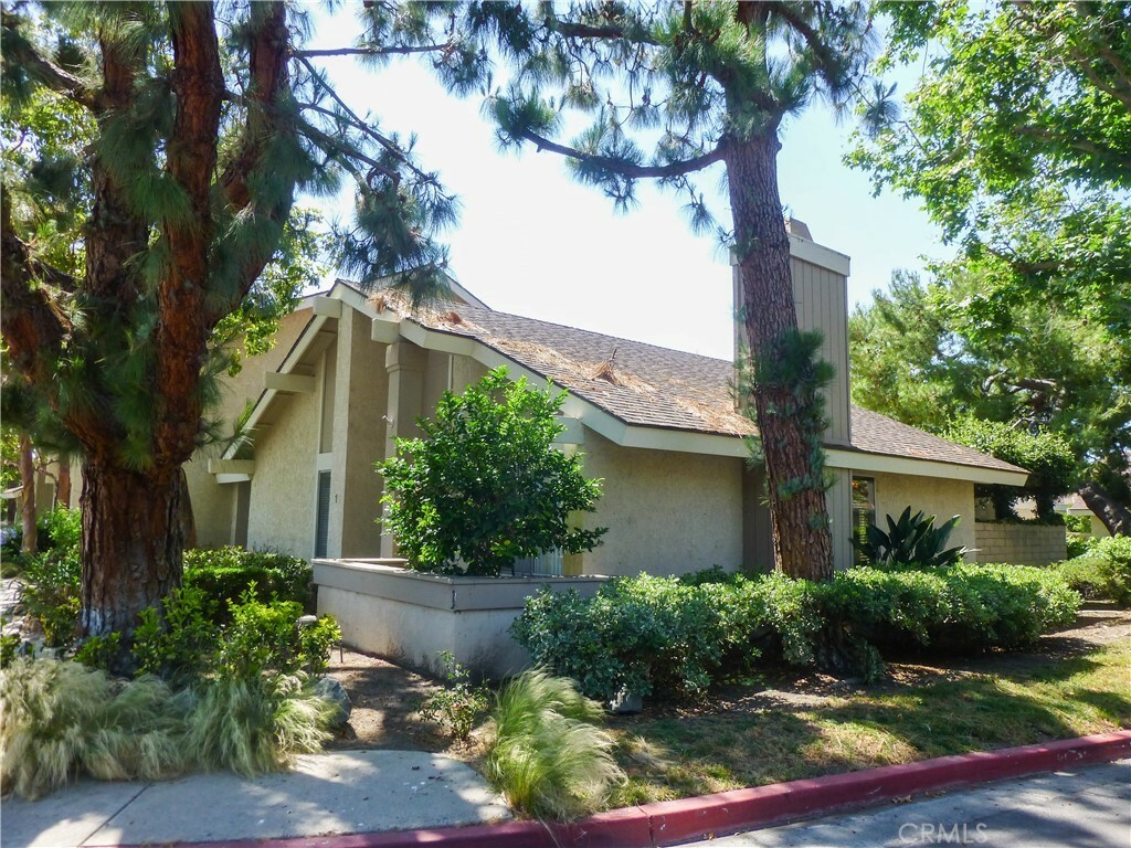 Property Photo:  1 Snowberry  CA 92604 