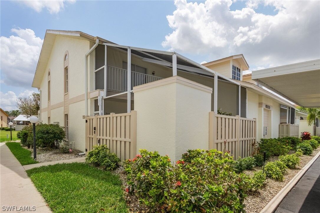 Property Photo:  6883 Pentland Way 72  FL 33966 