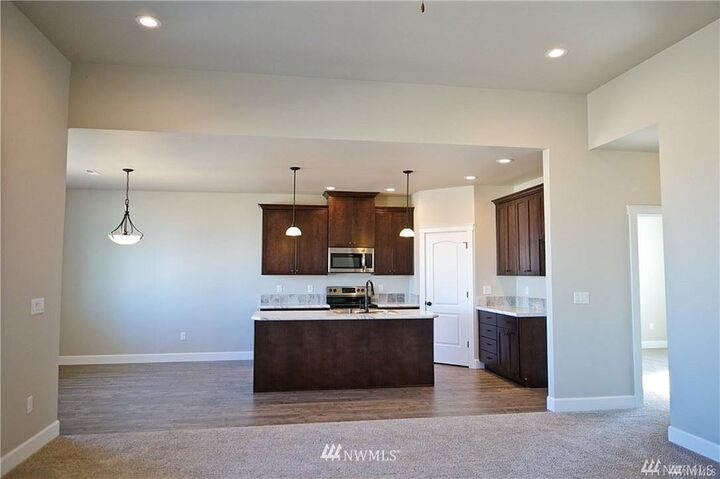 Property Photo:  818 P Street SW  WA 98848 