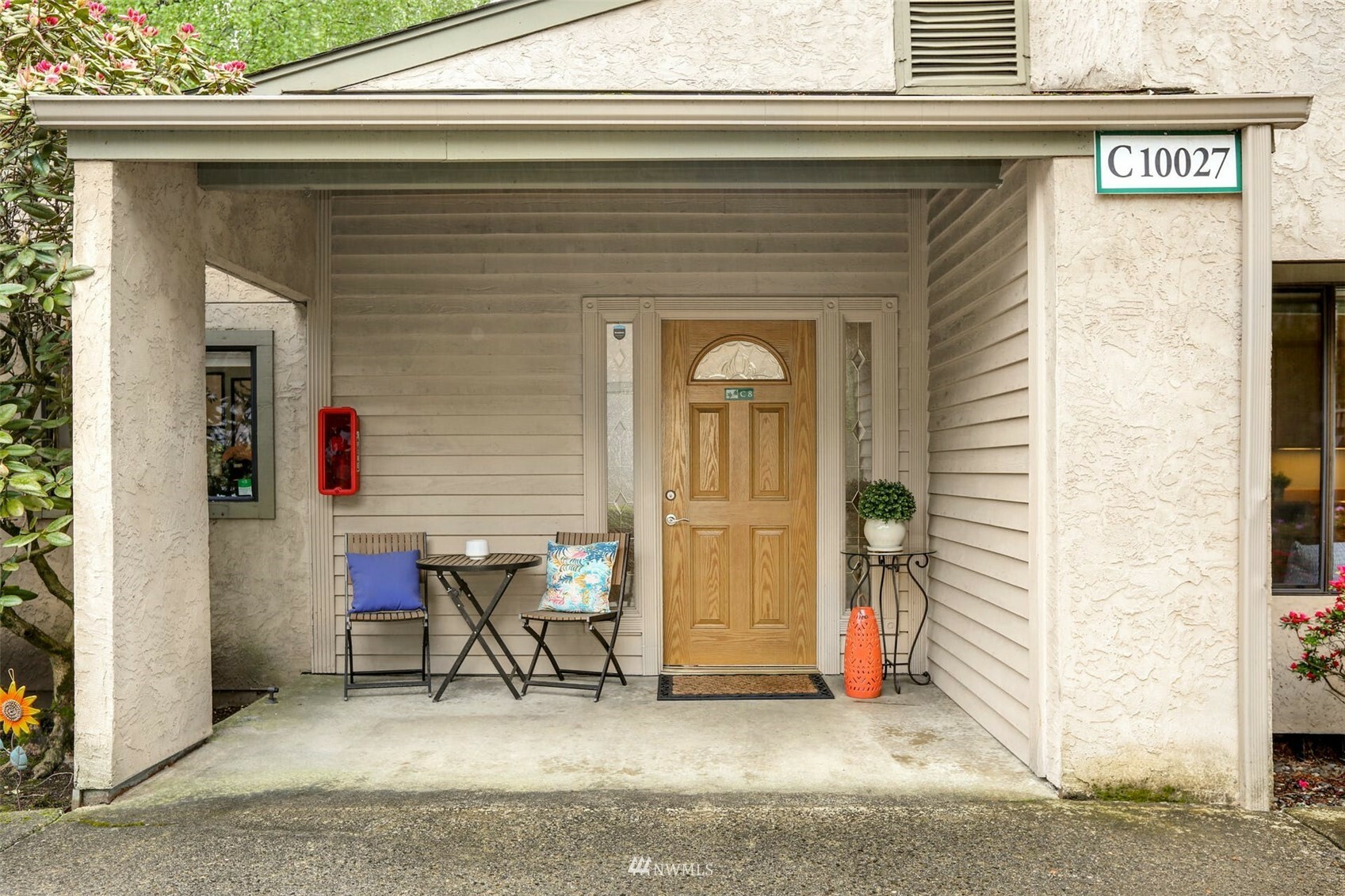 Property Photo:  10027 NE 138th Place C8  WA 98034 