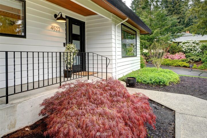 Property Photo:  4522 61st Avenue W  WA 98466 