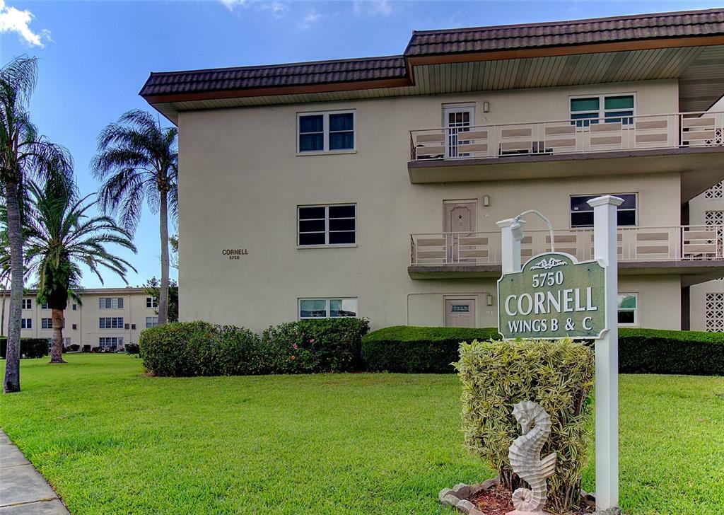 Property Photo: 5750 80th St N B204 FL 33709