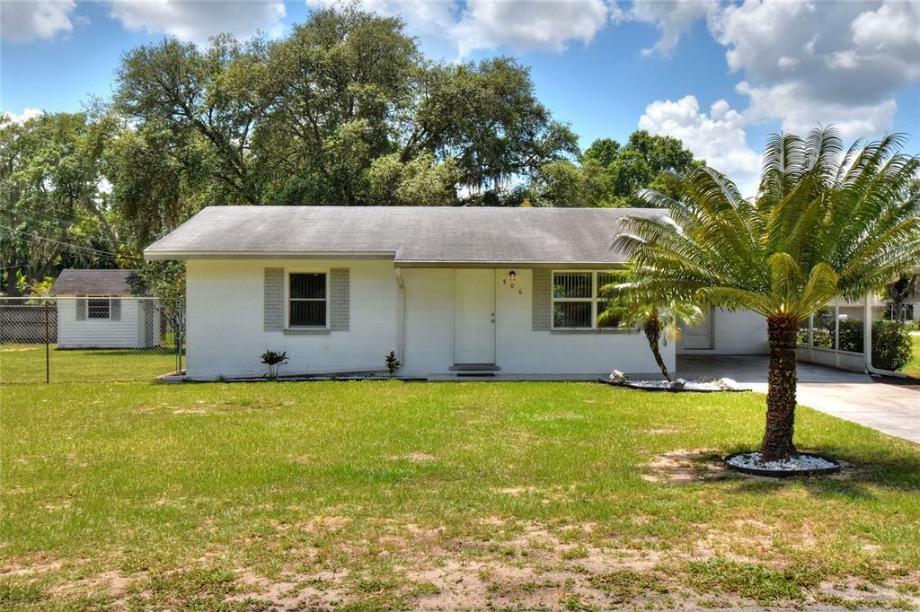 Property Photo:  506 E Arborvitae Lane  FL 33868 