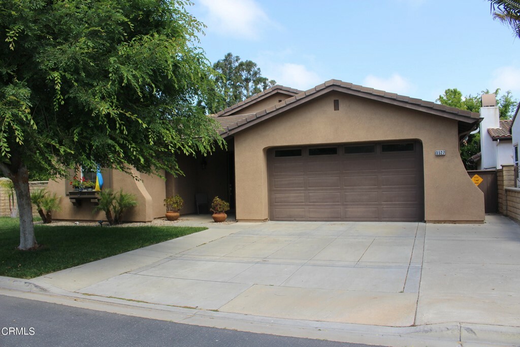 Property Photo:  3527 Fairmont Lane  CA 93036 