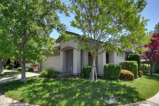 Property Photo:  2500 Merlin Way  CA 95757 