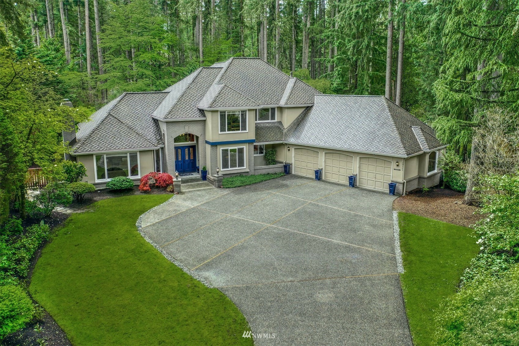 Property Photo: 19325 NE 142nd Court WA 98077