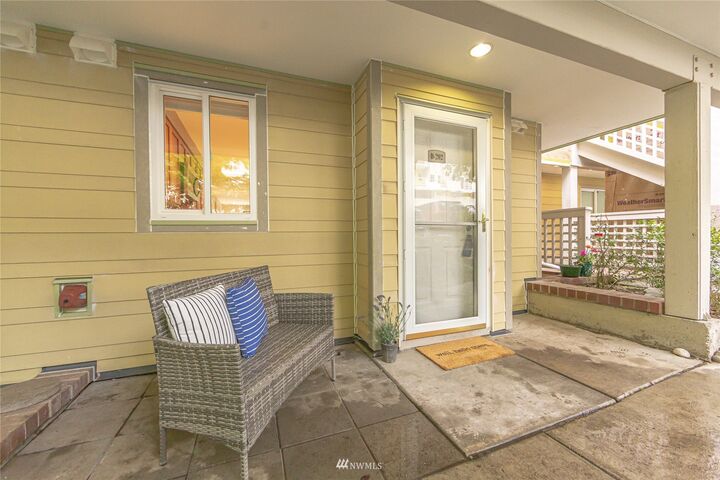 Property Photo:  15707 Waynita Way NE D202  WA 98011 