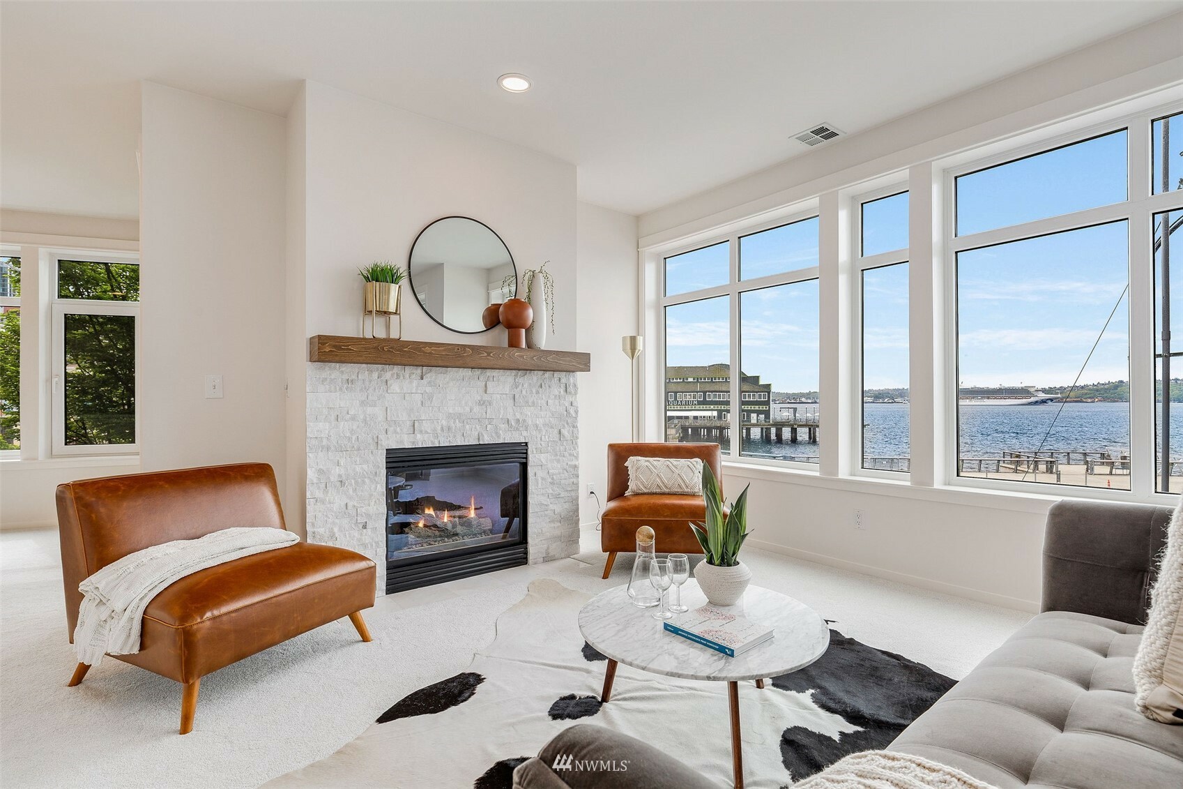 Property Photo:  1900 Alaskan Way 207  WA 98101 