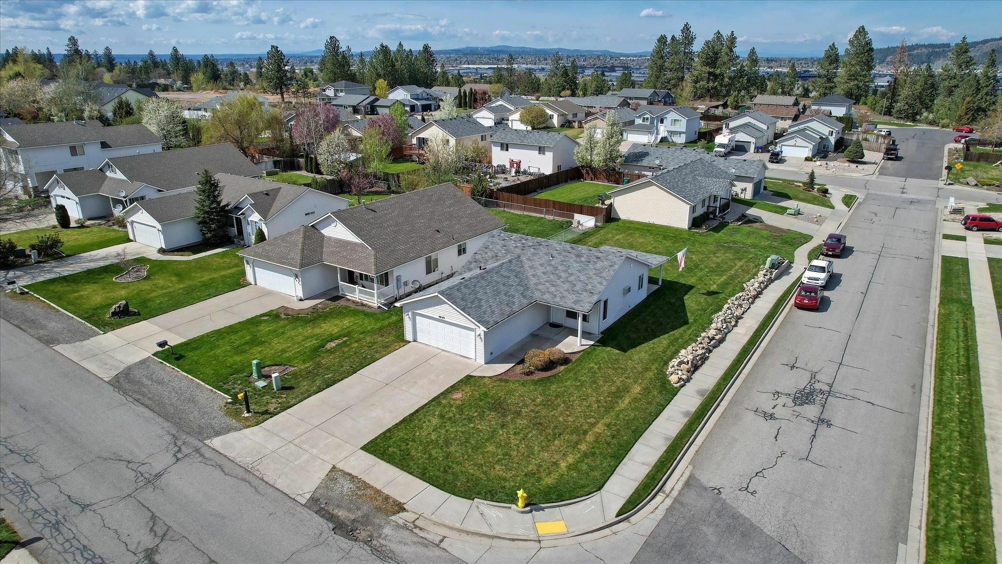 Property Photo: 4629 E 14th Ave WA 99212