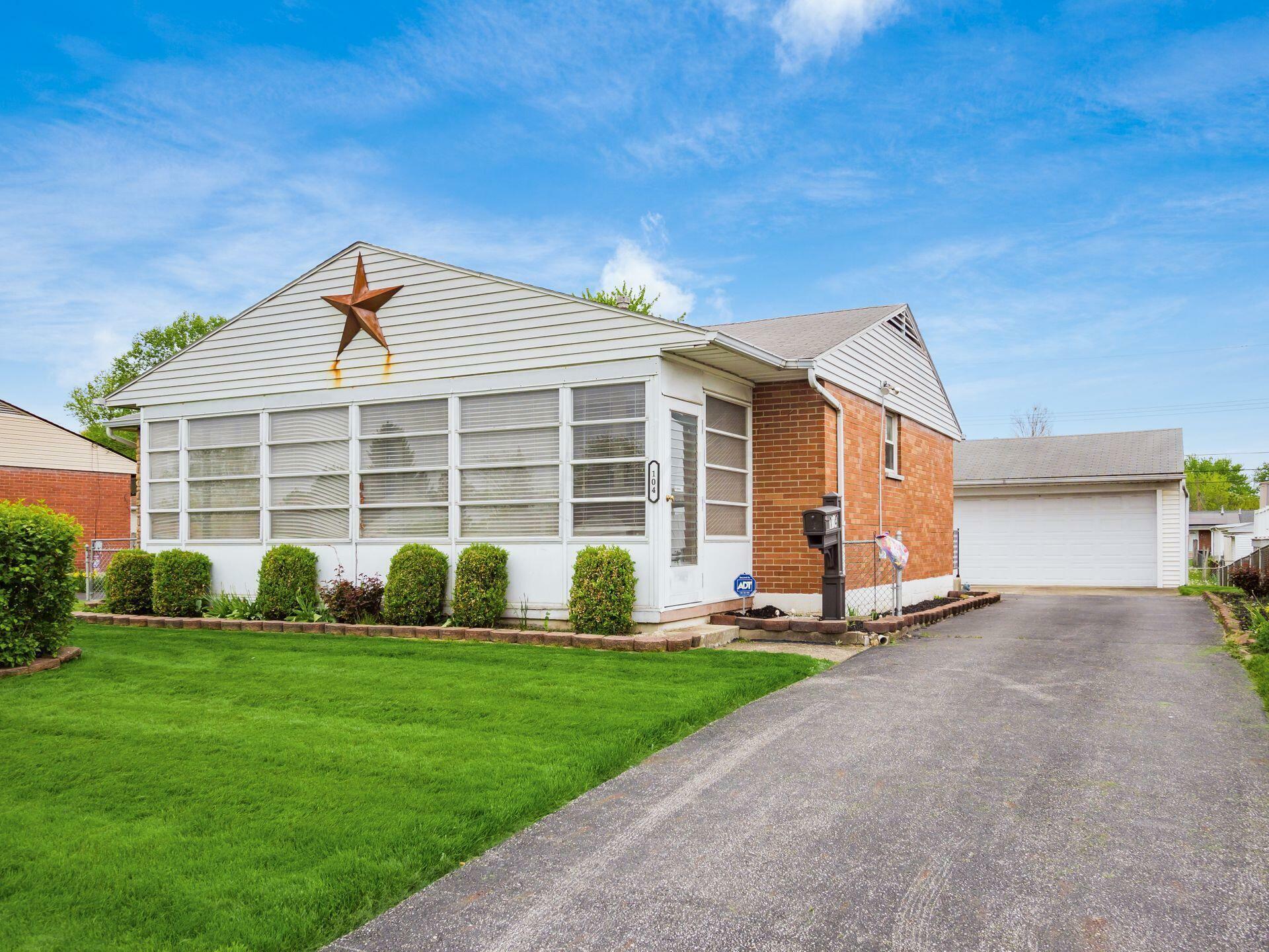 Property Photo: 104 Amsterdam Avenue OH 43207
