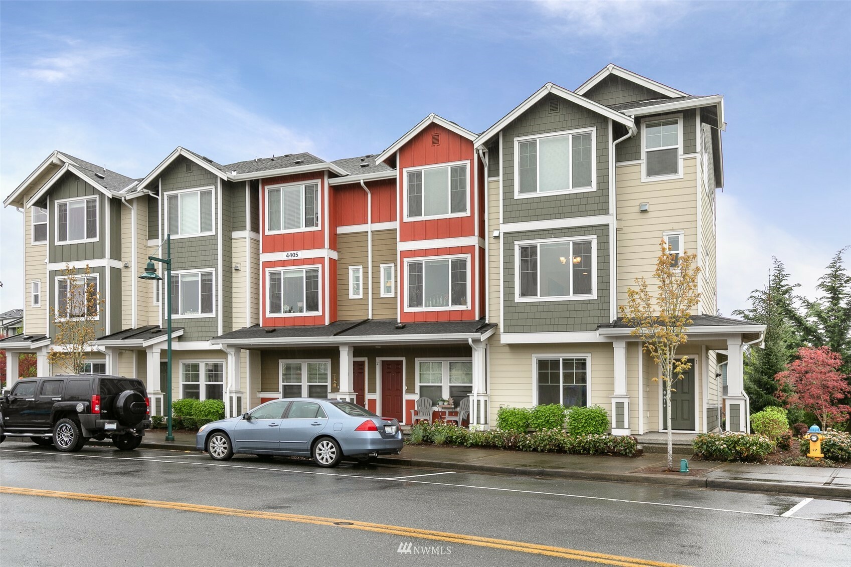 Property Photo: 4405 135th Place SE 1 WA 98012