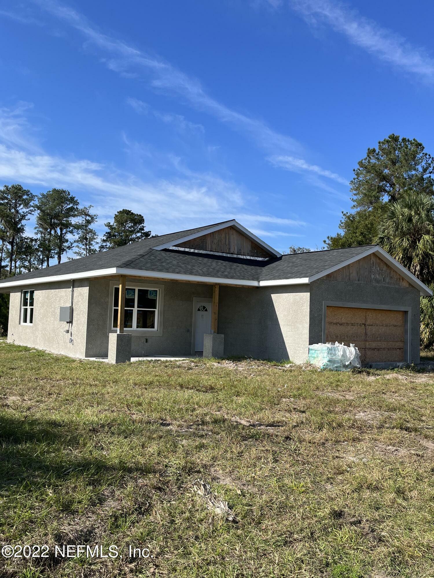 Property Photo:  685 Live Oak Loop  FL 32112 