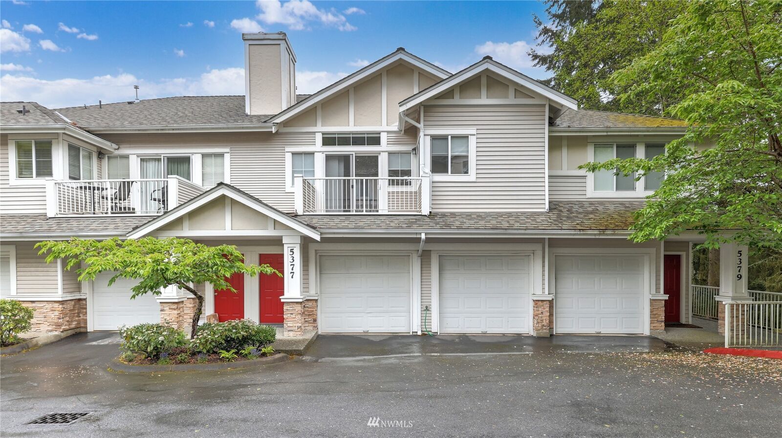Property Photo: 5377 164th Avenue SE 11-5 WA 98006