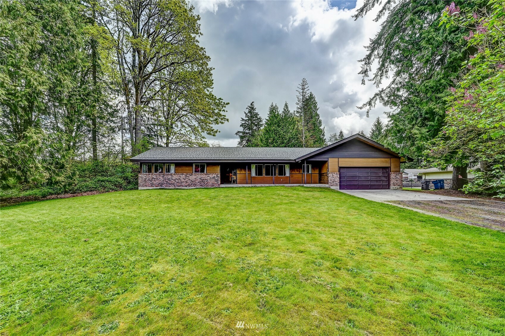 Property Photo: 16836 188th Avenue SE WA 98058