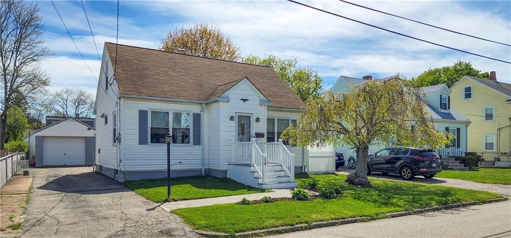 Property Photo:  34 Rosemere Rd  RI 02861 