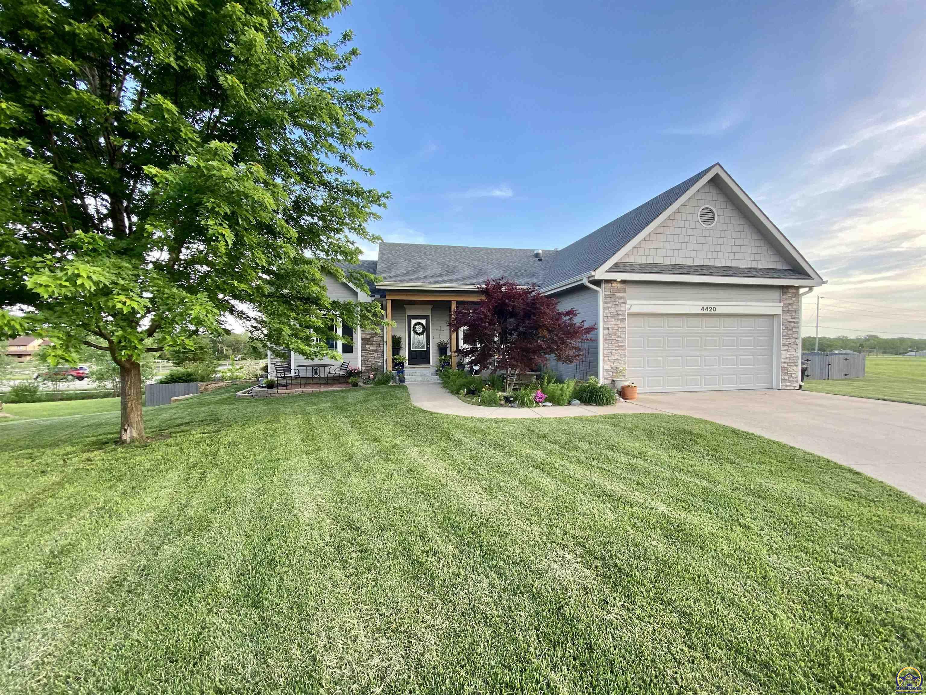 Property Photo:  4420 SE Idaho Ct  KS 66609 