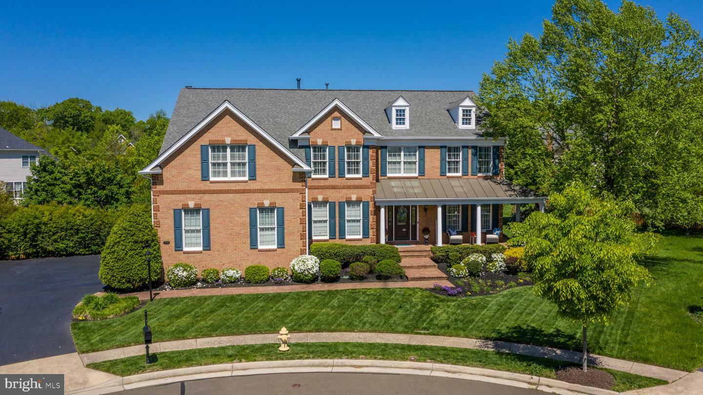 Property Photo:  15759 Alexanders Mill Court  VA 20169 