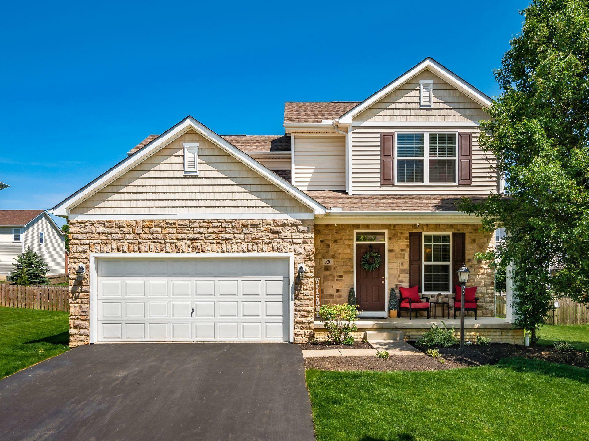 Property Photo: 920 Fresno Street OH 43147