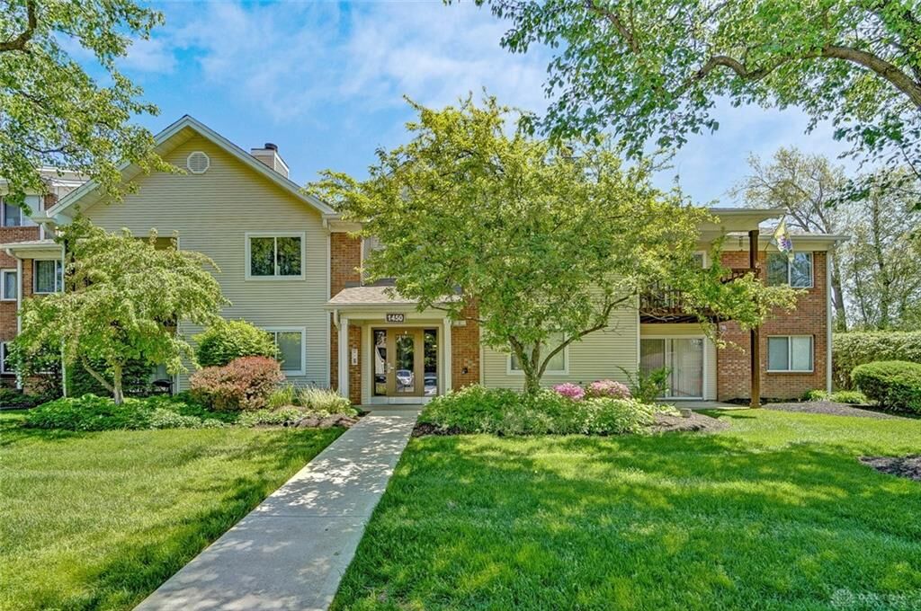 Property Photo: 1450 Hollow Run 4 OH 45459