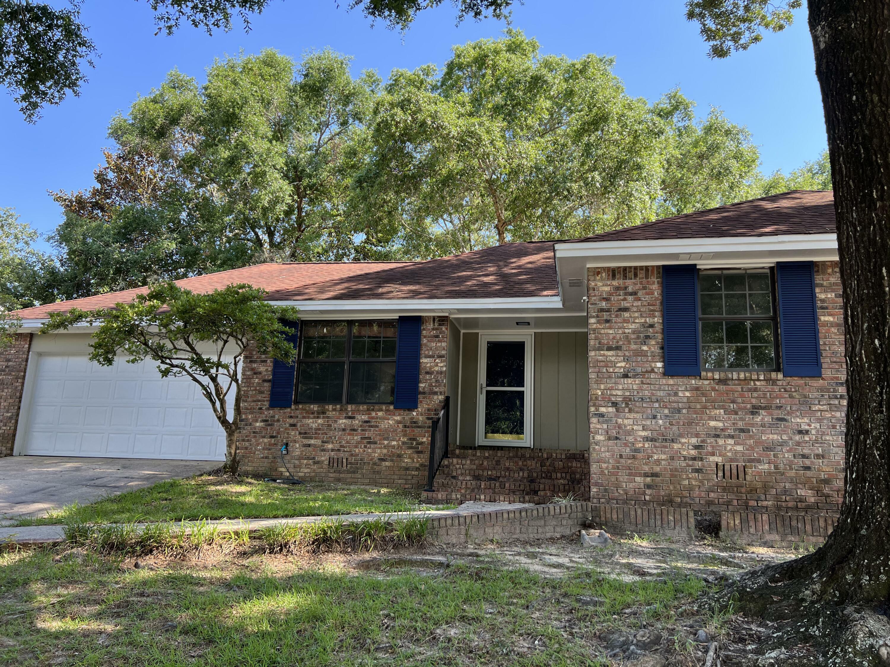 Property Photo:  123 Beverly Drive  FL 32578 