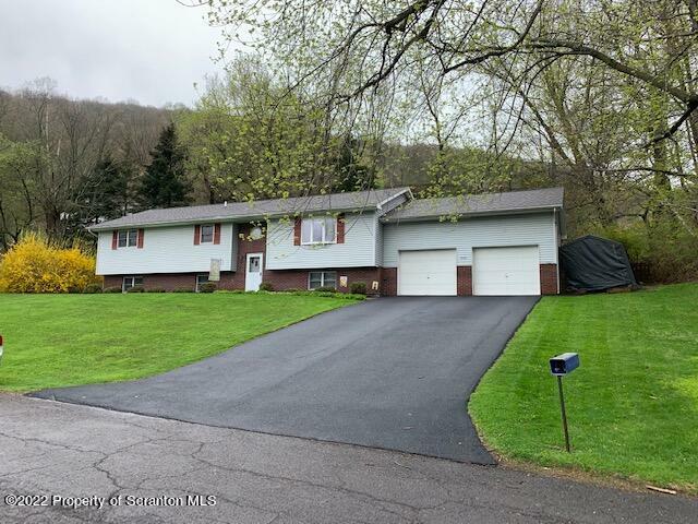 Property Photo:  1000 Bobcat Lane  PA 18411 