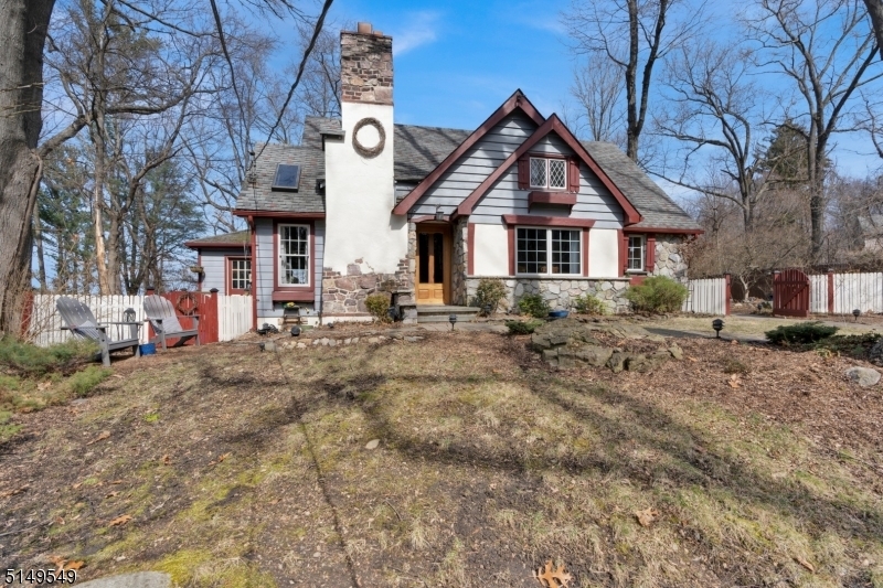 Property Photo:  87 Park Rd  NJ 07871 