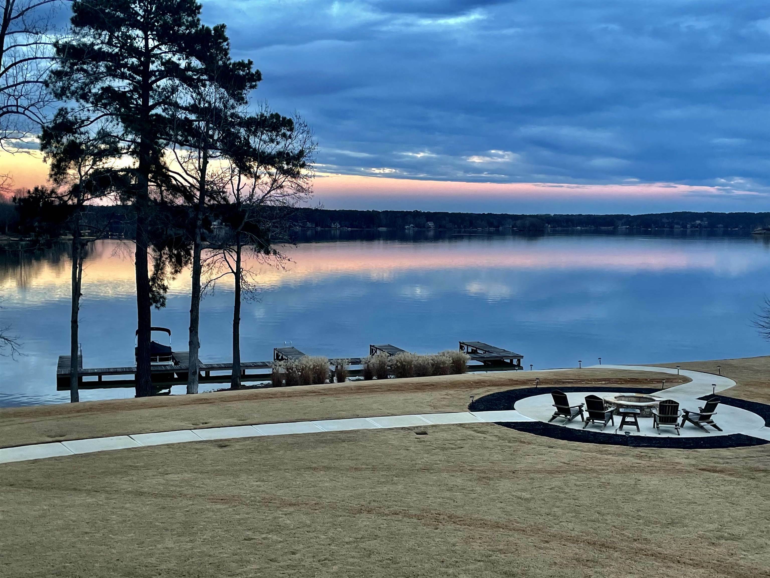 Property Photo: 204 Collis Marina Road GA 31024
