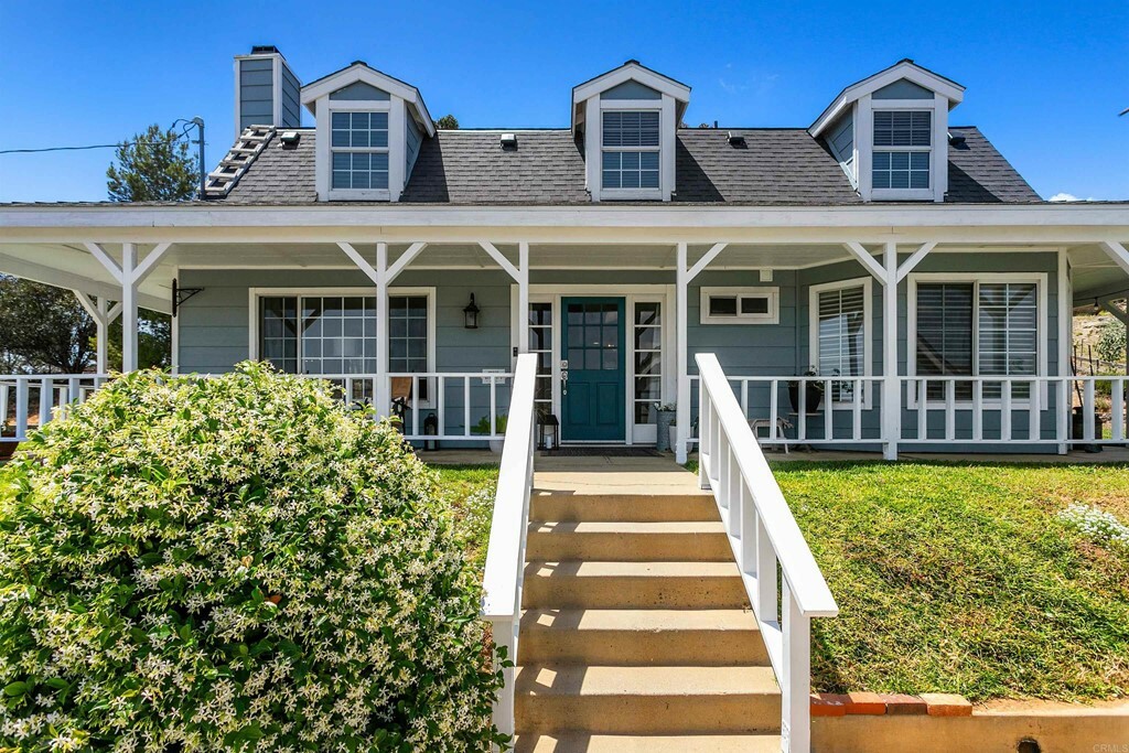Property Photo: 528 Pile Street CA 92065