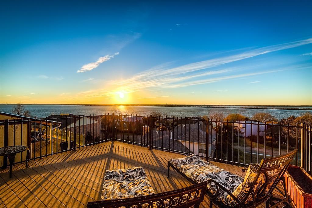 Property Photo: 14 Intrepid Circle TX 75032