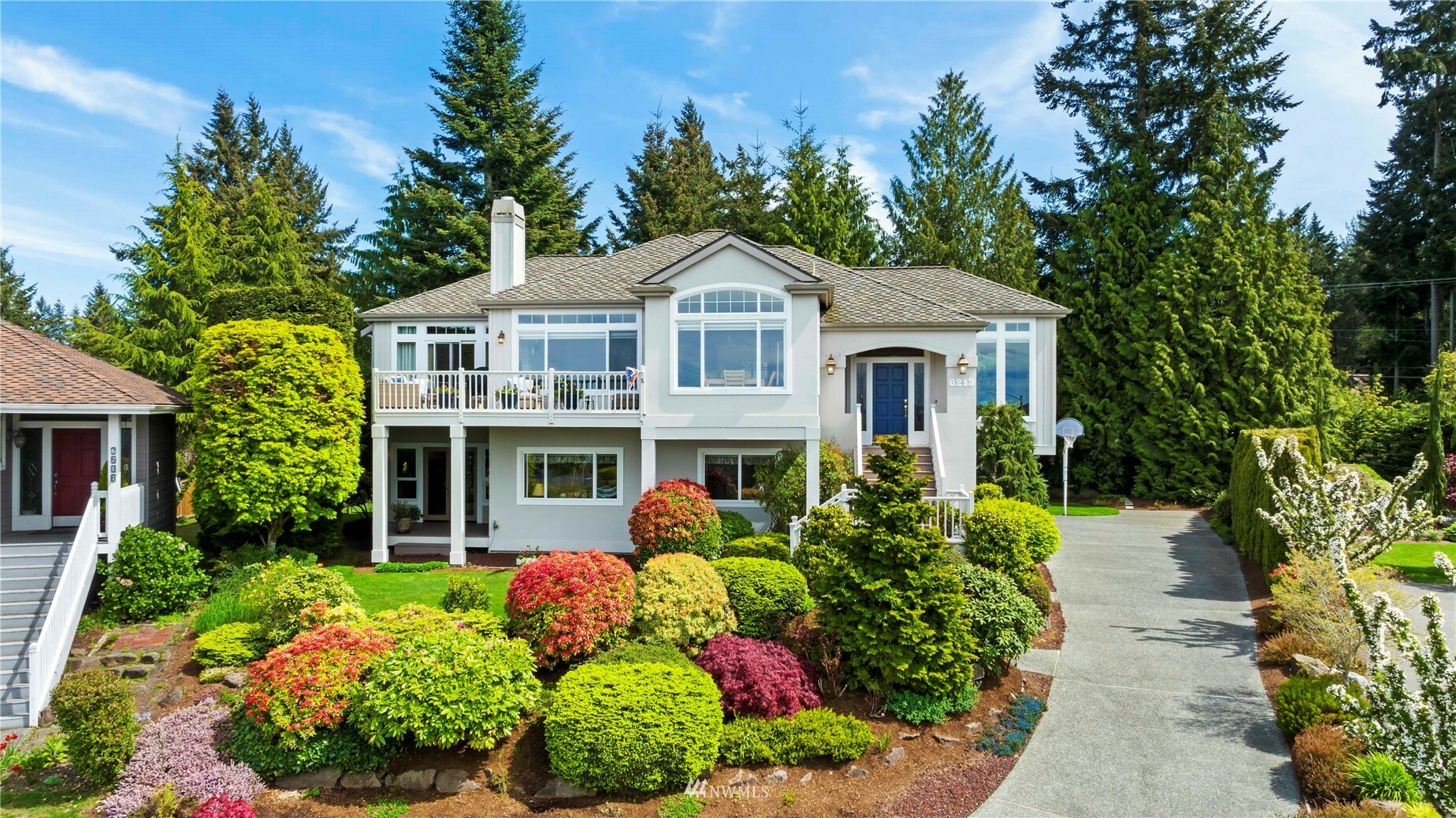 Property Photo: 6213 138th Place SW WA 98026