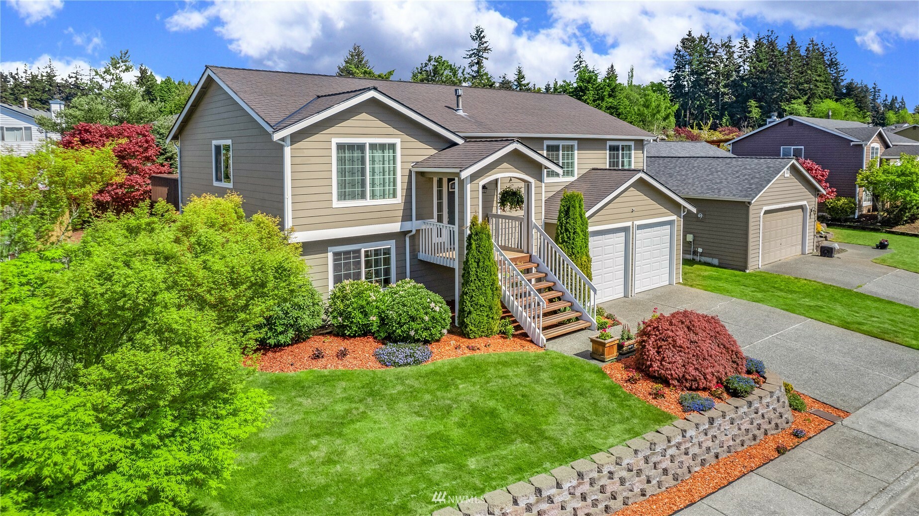 Property Photo:  5617 Parkview Lane  WA 98203 