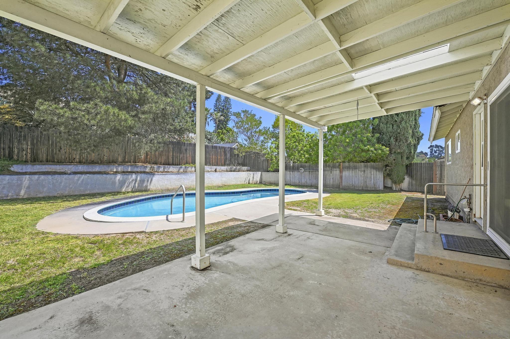Property Photo: 12626 Orohaven Ln CA 92064