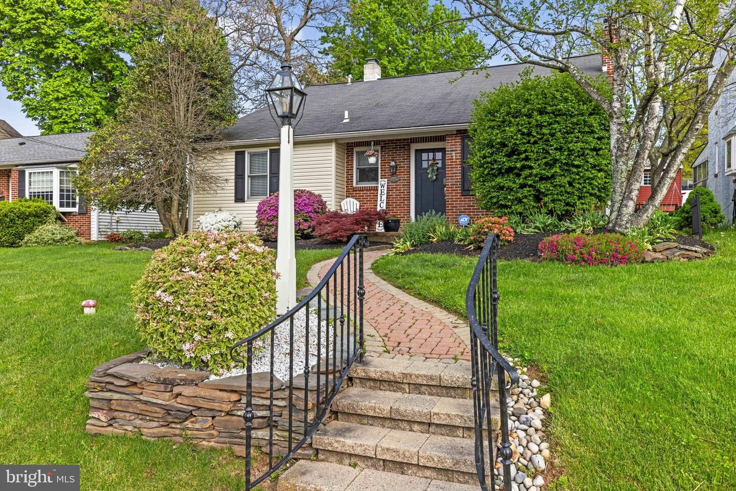 Property Photo: 225 Central Avenue PA 18964