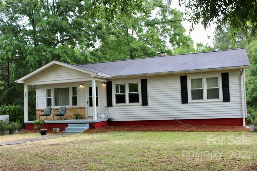 Property Photo:  6091 Mount Pleasant Road  NC 28025 