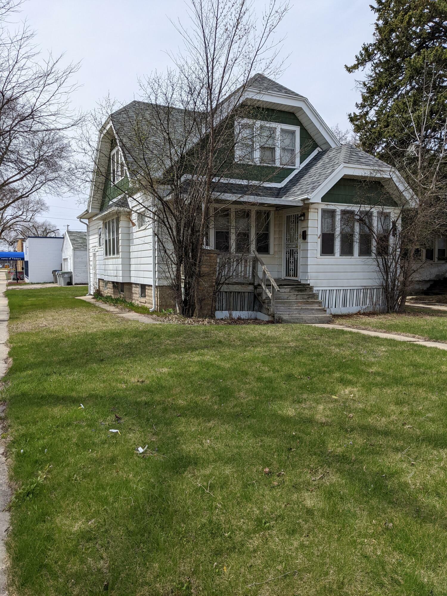 Property Photo: 4903 N Teutonia Ave WI 53209