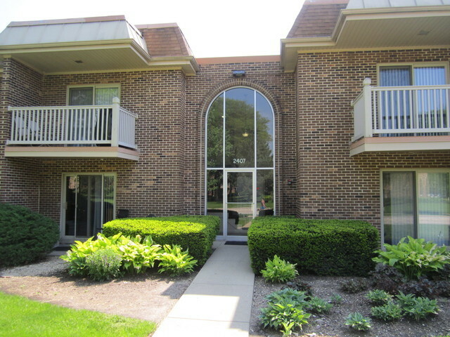 Property Photo:  2407 N Kennicott Drive 1E  IL 60004 