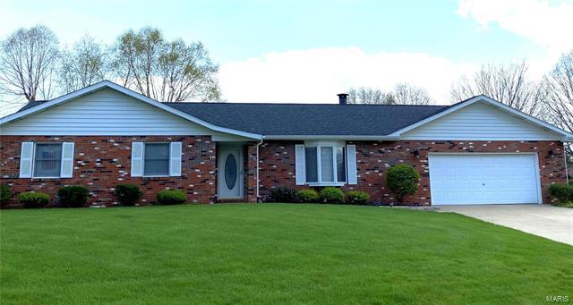 Property Photo: 15 Barrett Court IL 62226