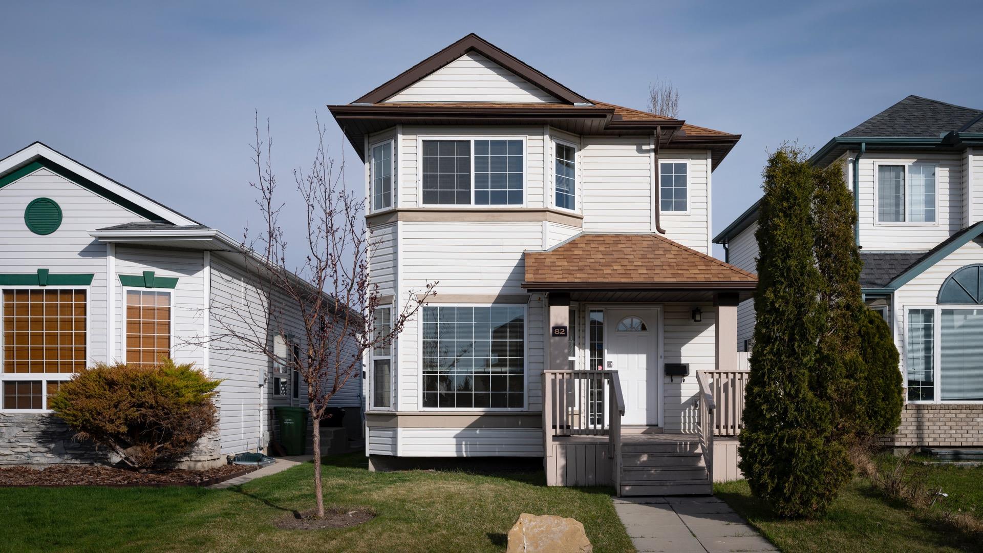Property Photo: 82 San Diego Manor NE AB T1Y 7B6