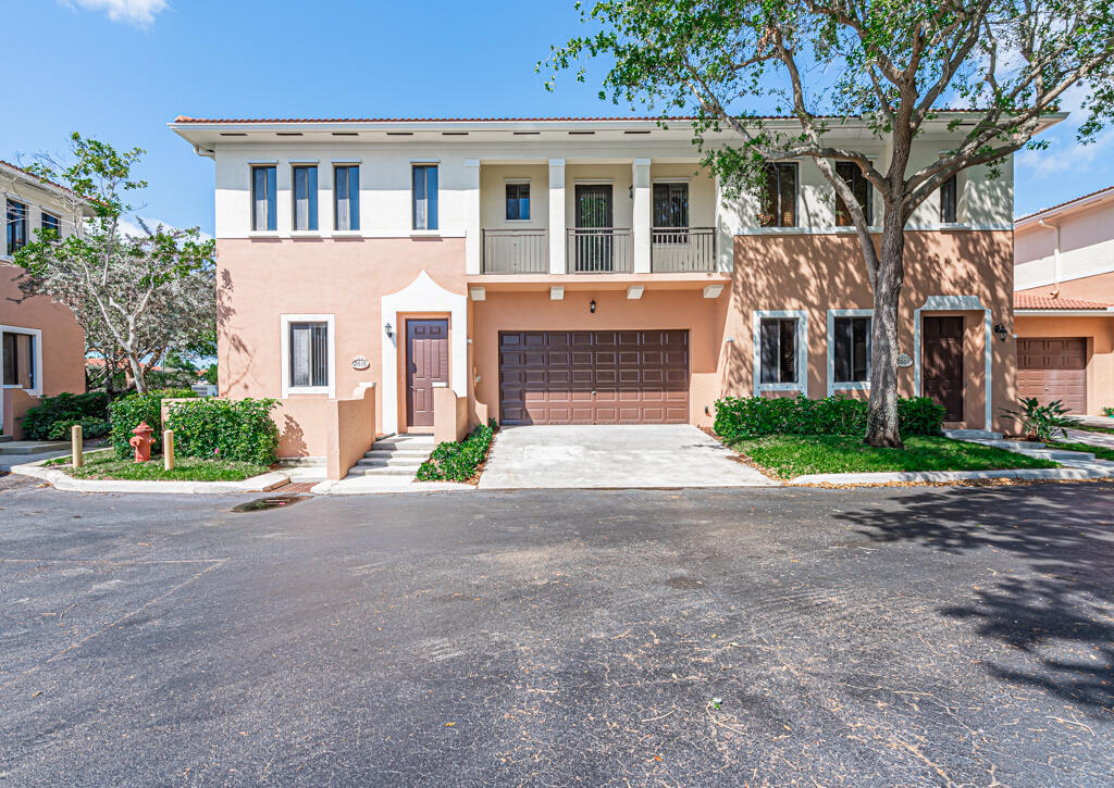 Property Photo: 2610 Venetian Drive FL 33426