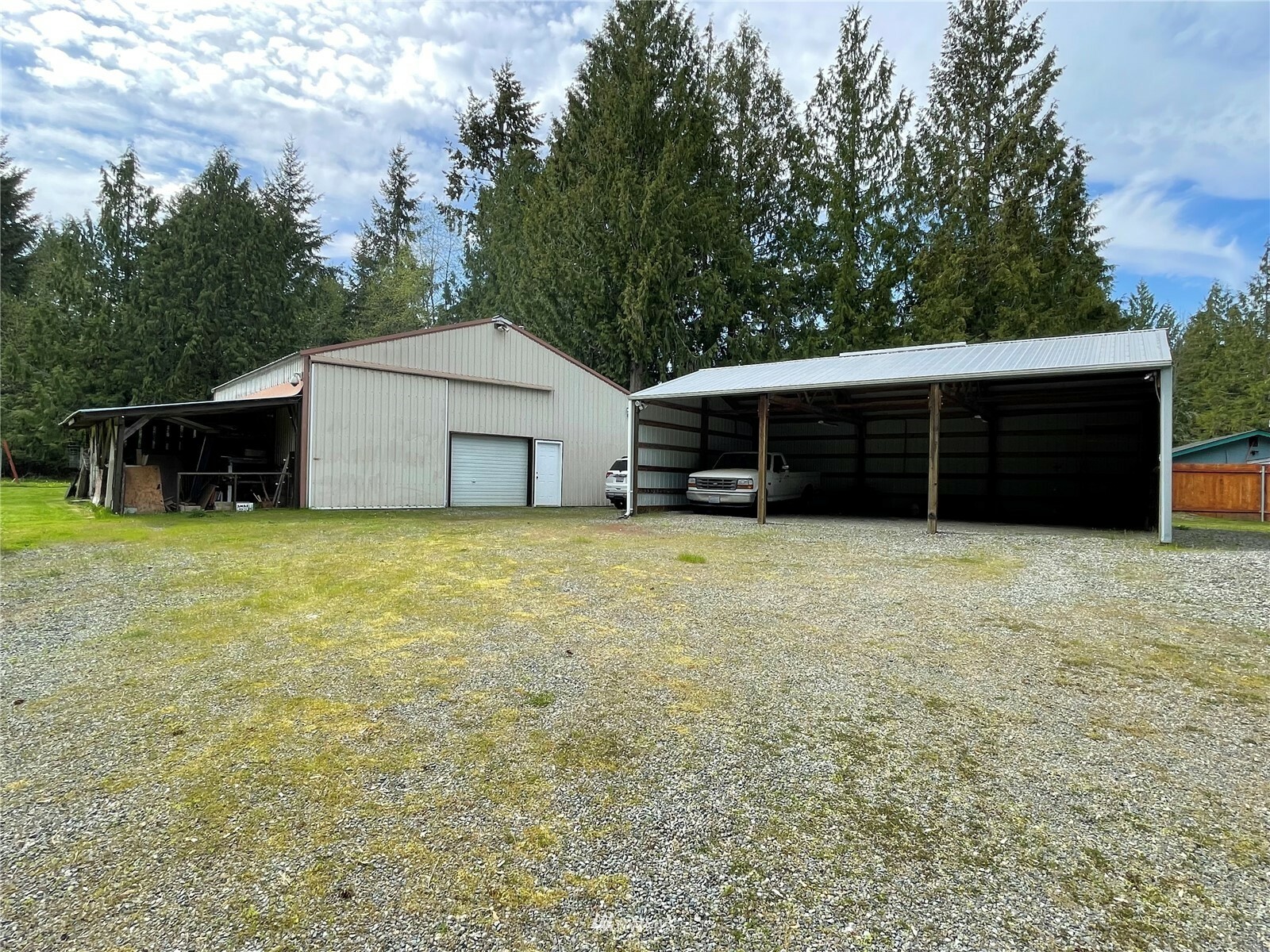 Property Photo:  15802 256th Avenue E  WA 98321 